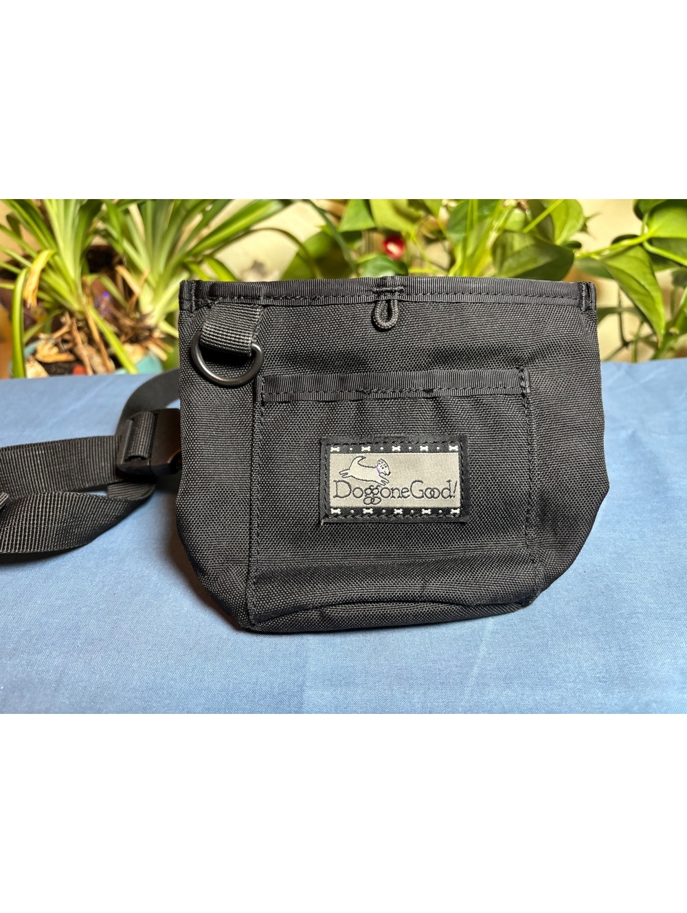 Doggone Good! Trek & Train Dog Treat Bag Black Belt Clip, Machine Washable